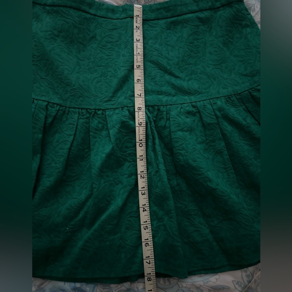 Summer mini -adorable- perfect with a white tee. - Picture 3 of 5